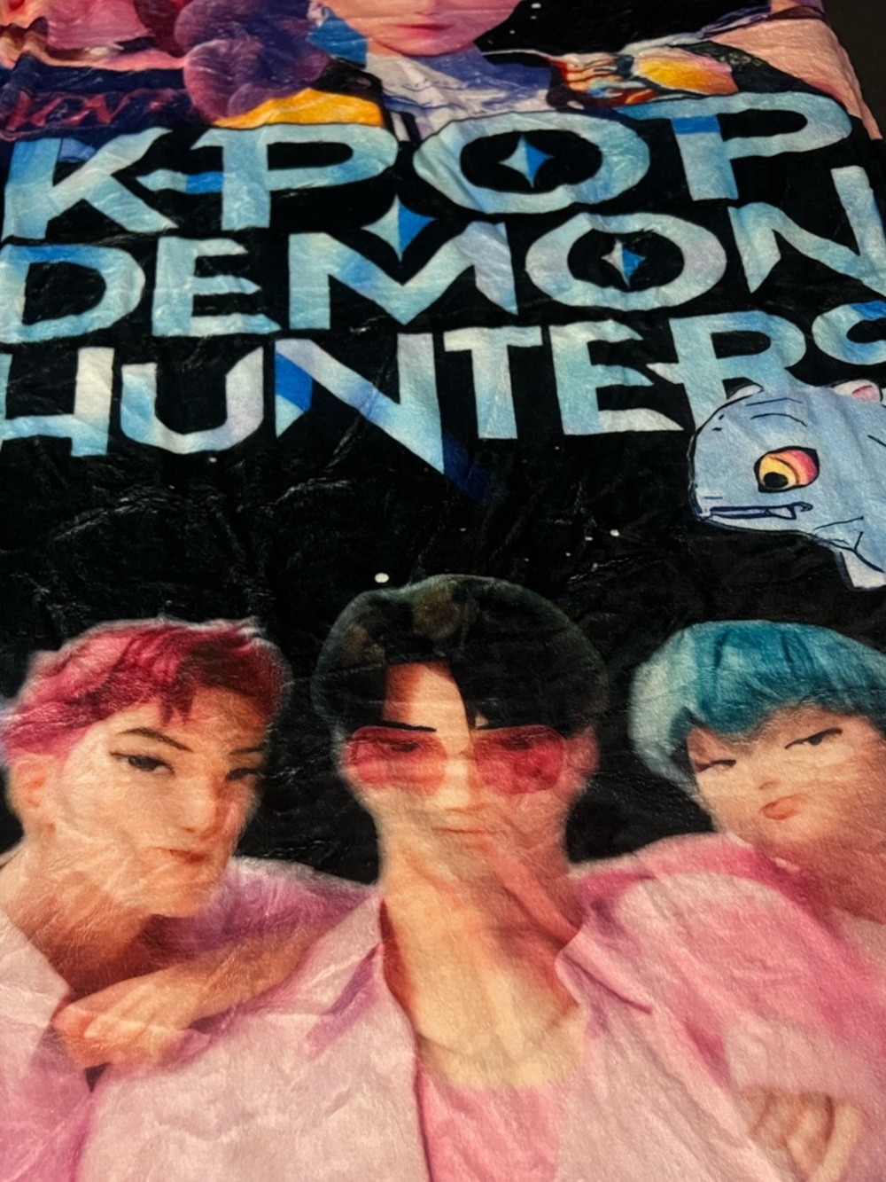 🤍New Kpop Demon Hunters Throw Blanket🤍 - Picture 4 of 4